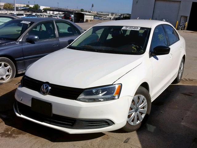 3VW2K7AJ4DM305682 - 2013 VOLKSWAGEN JETTA BASE WHITE photo 2