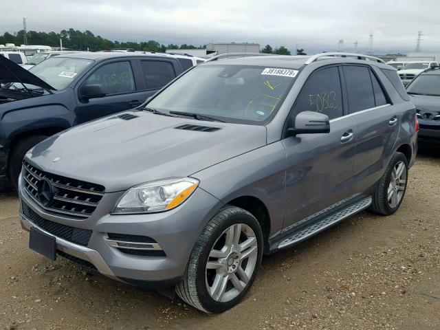 4JGDA5JBXEA381266 - 2014 MERCEDES-BENZ ML 350 GRAY photo 2