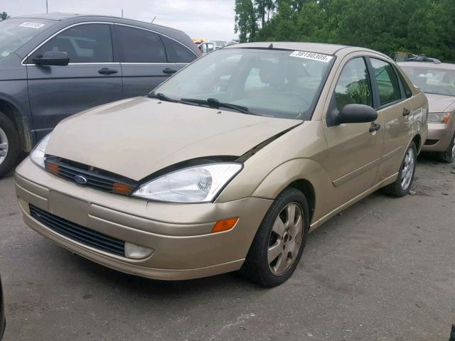 1FAFP38382W206890 - 2002 FORD FOCUS ZTS GOLD photo 2