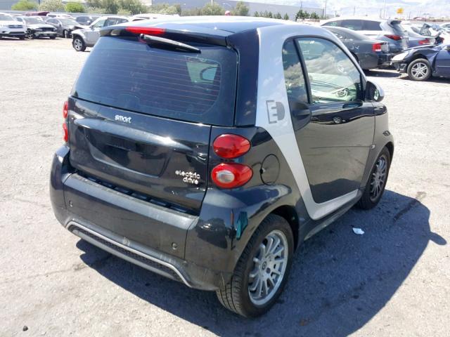 WMEEJ9AA5DK726656 - 2013 SMART FORTWO BLUE photo 4