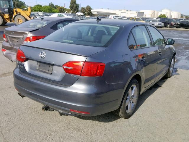 3VW3L7AJ1BM106202 - 2011 VOLKSWAGEN JETTA TDI GRAY photo 4