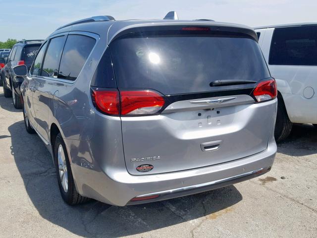 2C4RC1BG5JR115697 - 2018 CHRYSLER PACIFICA T GRAY photo 3