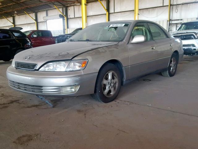 JT8BF28G1W5033118 - 1998 LEXUS ES 300 BEIGE photo 2