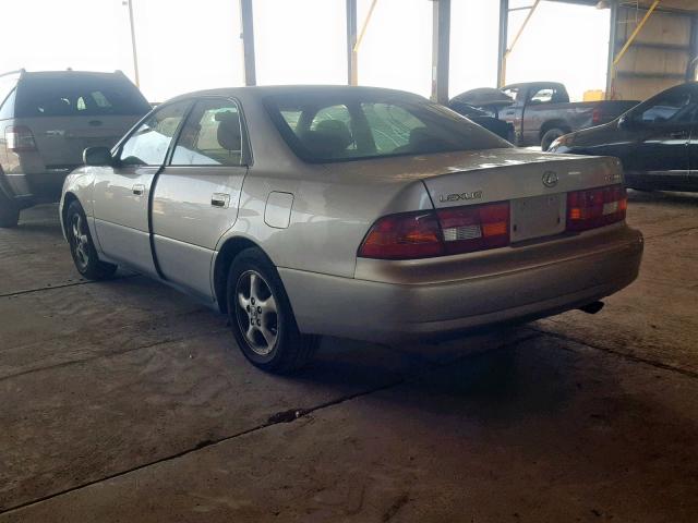 JT8BF28G1W5033118 - 1998 LEXUS ES 300 BEIGE photo 3