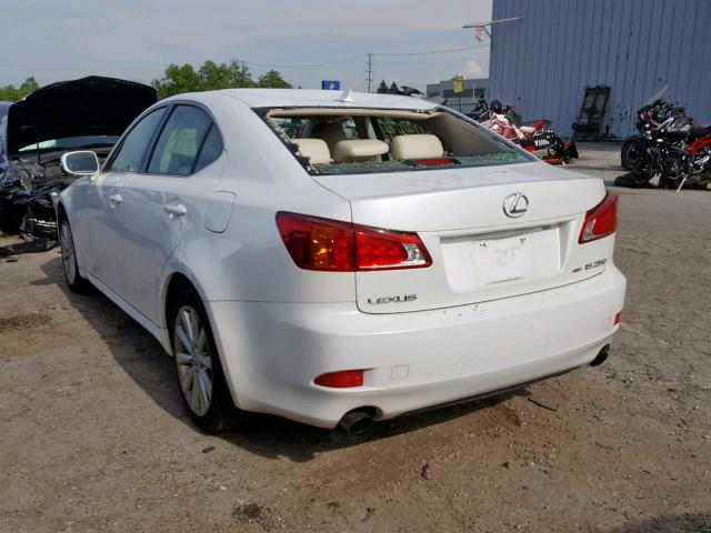 JTHCK262X92032272 - 2009 LEXUS IS 250 WHITE photo 3