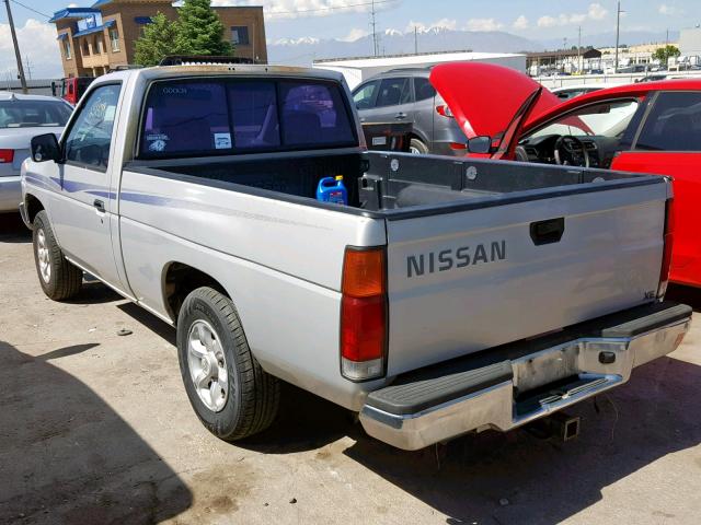 1N6SD11S6TC321396 - 1996 NISSAN TRUCK BASE SILVER photo 3