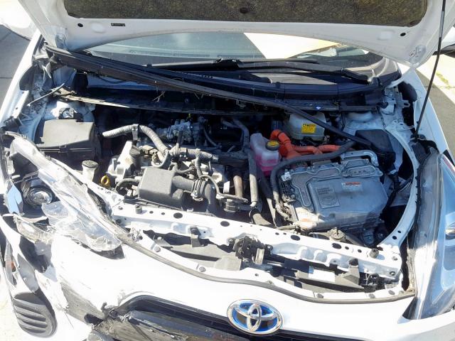 JTDKDTB39G1116789 - 2016 TOYOTA PRIUS C WHITE photo 7