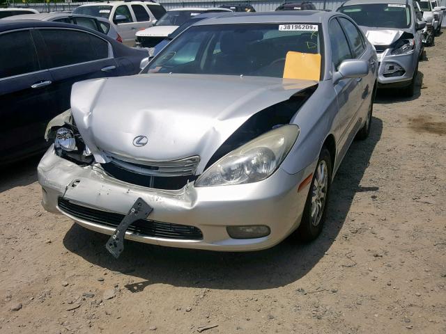 JTHBF30G025032134 - 2002 LEXUS ES 300 SILVER photo 2