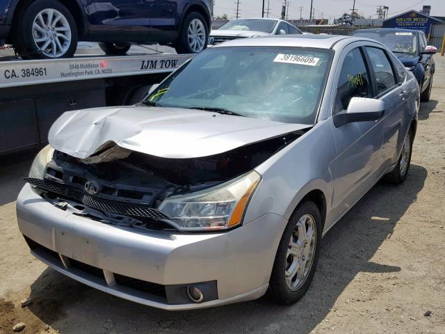 1FAHP36N79W241962 - 2009 FORD FOCUS SES SILVER photo 2