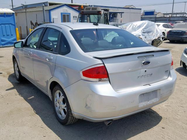 1FAHP36N79W241962 - 2009 FORD FOCUS SES SILVER photo 3