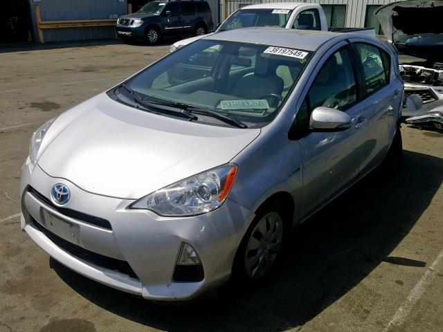 JTDKDTB33E1071166 - 2014 TOYOTA PRIUS C SILVER photo 2