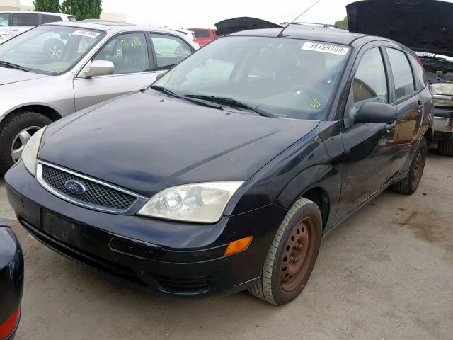 1FAFP37N37W295570 - 2007 FORD FOCUS ZX5 BLACK photo 2