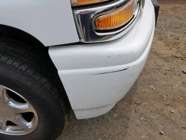 1GKFK66U65J180334 - 2005 GMC YUKON XL D WHITE photo 9