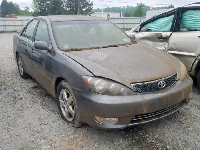 4T1BE32K15U638697 - 2005 TOYOTA CAMRY LE GRAY photo 1