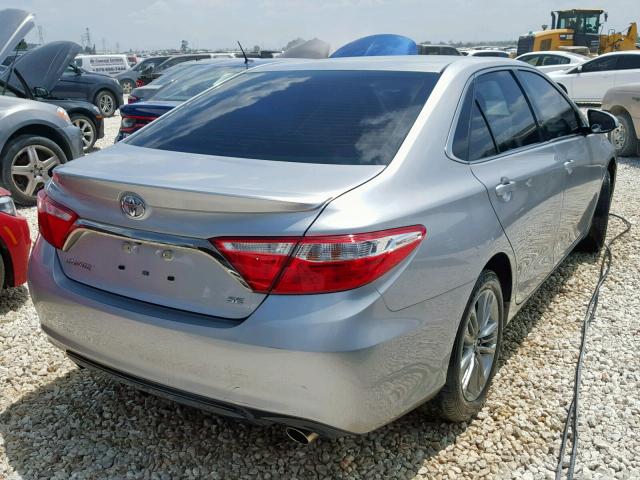 4T1BF1FK3HU330088 - 2017 TOYOTA CAMRY LE SILVER photo 4