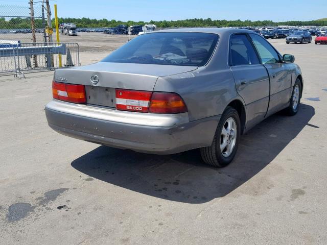 JT8BF28G4Y0264076 - 2000 LEXUS ES 300 GRAY photo 4