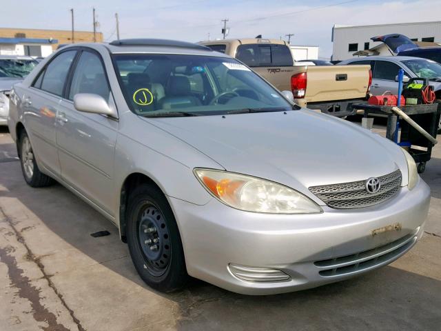 JTDBF32K520018679 - 2002 TOYOTA CAMRY LE SILVER photo 1