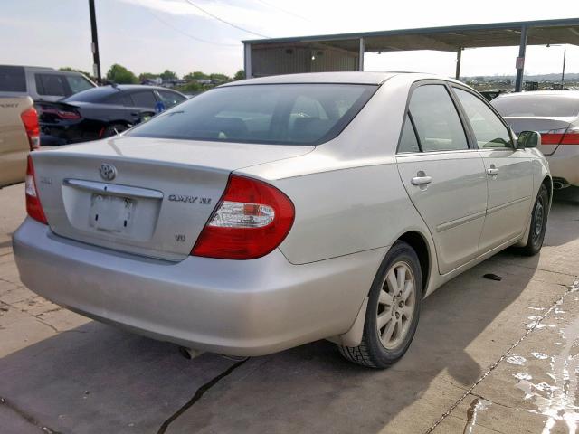 JTDBF32K520018679 - 2002 TOYOTA CAMRY LE SILVER photo 4