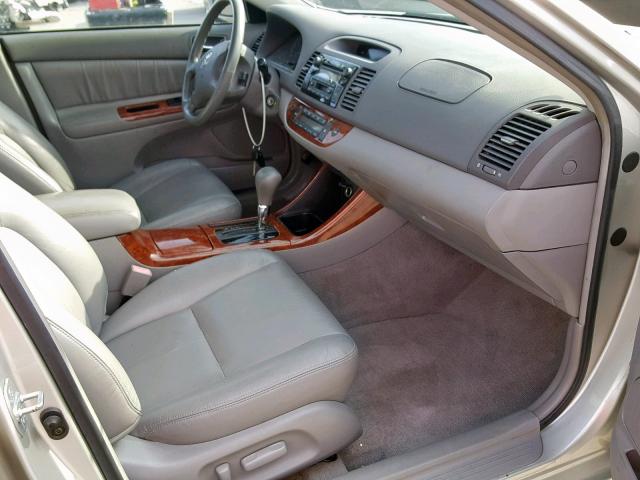 JTDBF32K520018679 - 2002 TOYOTA CAMRY LE SILVER photo 5