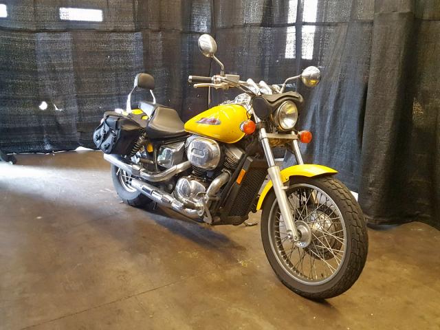 JH2RC44082K620920 - 2002 HONDA VT750 DC YELLOW photo 1