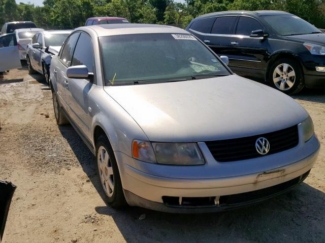 WVWMA23B8YP297349 - 2000 VOLKSWAGEN PASSAT GLS SILVER photo 1