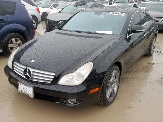 WDDDJ72X57A090581 - 2007 MERCEDES-BENZ CLS 550 BLACK photo 2