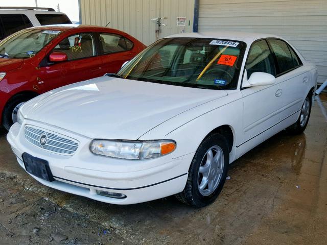 2G4WB52K341179558 - 2004 BUICK REGAL LS WHITE photo 2