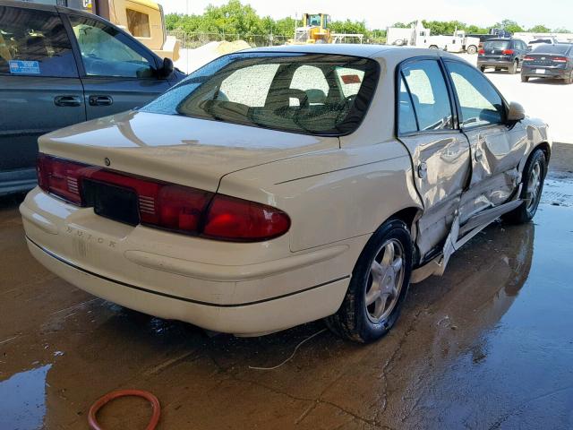 2G4WB52K341179558 - 2004 BUICK REGAL LS WHITE photo 4