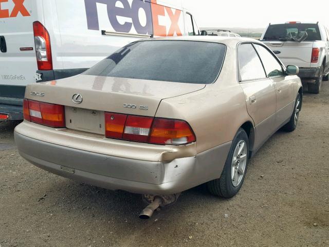 JT8BF22G0V0026455 - 1997 LEXUS ES 300 GOLD photo 4