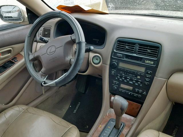 JT8BF22G0V0026455 - 1997 LEXUS ES 300 GOLD photo 9