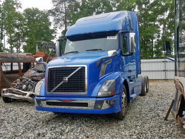 4V4NC9EH4GN946152 - 2016 VOLVO VN VNL BLUE photo 2