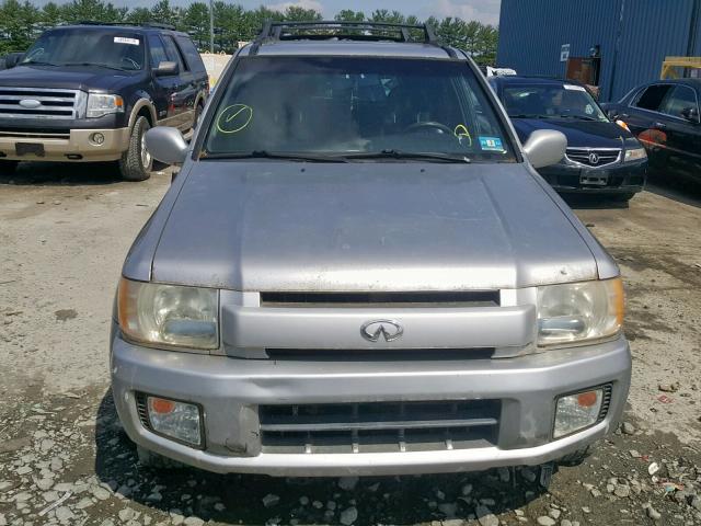 JNRDR09YX2W250524 - 2002 INFINITI QX4 SILVER photo 9