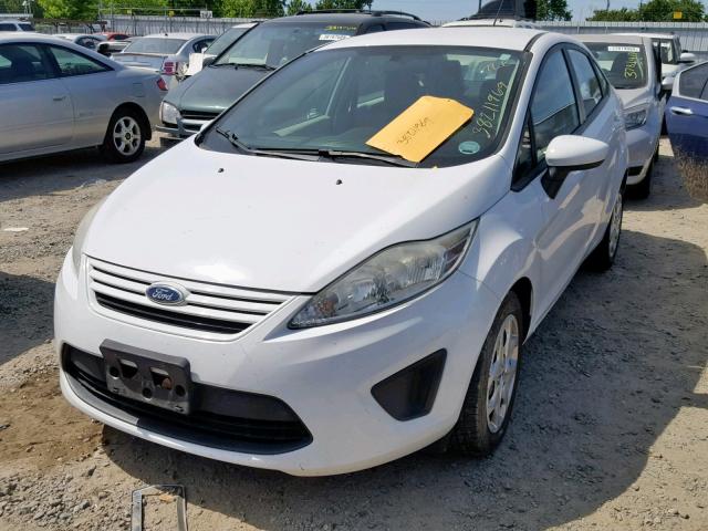 3FADP4AJ8CM135116 - 2012 FORD FIESTA S WHITE photo 2