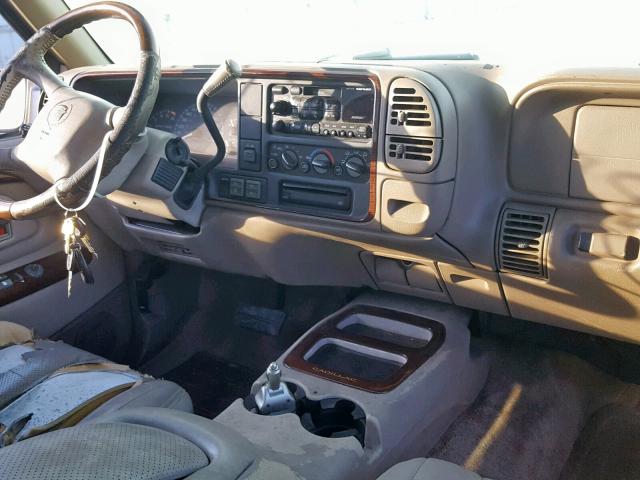 1GYEK13R1YR111349 - 2000 CADILLAC ESCALADE GOLD photo 9