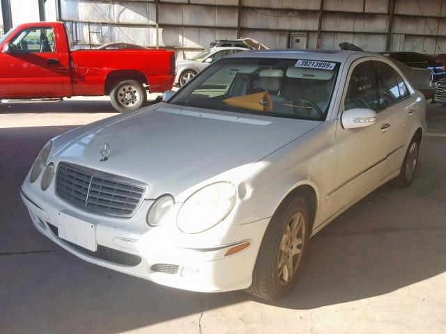 WDBUF65J63A205520 - 2003 MERCEDES-BENZ E 320 WHITE photo 2