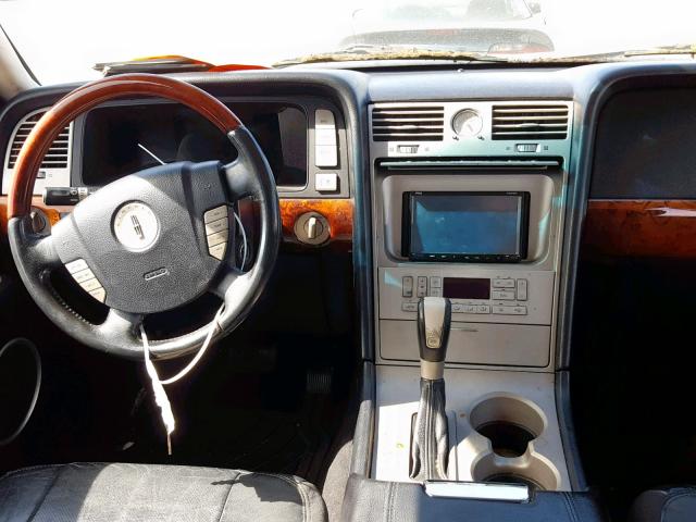 5LMFU28R43LJ02359 - 2003 LINCOLN NAVIGATOR Bleu photo 9