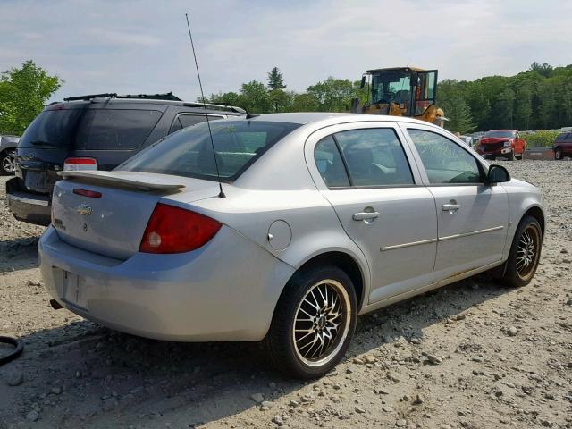 1G1AL58F087277647 - 2008 CHEVROLET COBALT LT SILVER photo 4