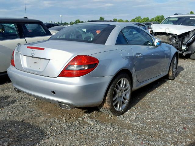 WDBWK54F99F216227 - 2009 MERCEDES-BENZ SLK 300 SILVER photo 4