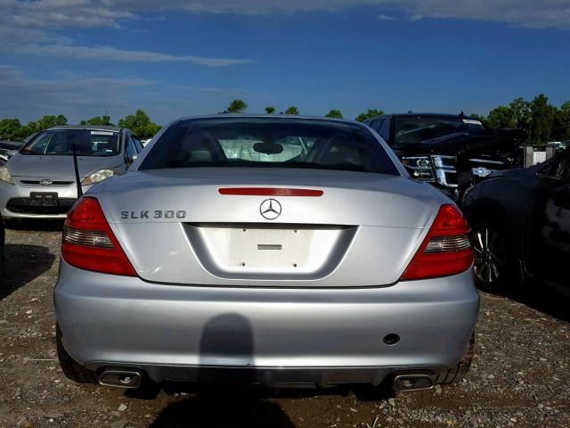 WDBWK54F99F216227 - 2009 MERCEDES-BENZ SLK 300 SILVER photo 6