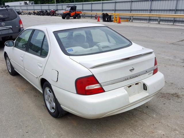 1N4DL01D81C126333 - 2001 NISSAN ALTIMA XE WHITE photo 3