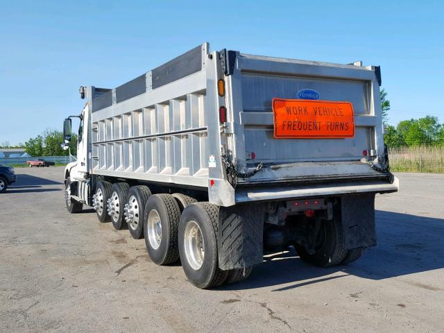 4V5K99EJ9HN989452 - 2017 VOLVO VHD WHITE photo 3