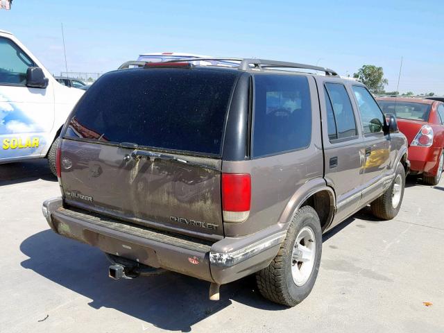 1GNCS13W2V2174345 - 1997 CHEVROLET BLAZER BROWN photo 4