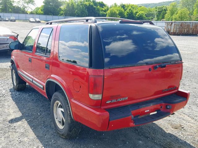 1GNDT13W51K199901 - 2001 CHEVROLET BLAZER RED photo 3