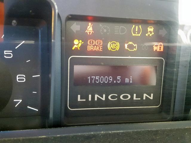 5LMJJ3J50BEJ02622 - 2011 LINCOLN NAVIGATOR BLACK photo 8