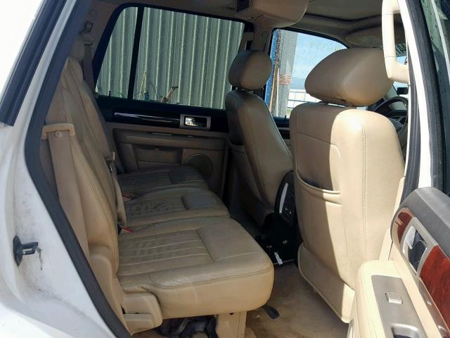 5LMFU28506LJ28278 - 2006 LINCOLN NAVIGATOR أبيض صورة 6