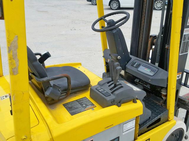 H160N02053X - 1999 HYST FORKLIFT YELLOW photo 5