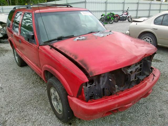 1GNDT13W22K185391 - 2002 CHEVROLET BLAZER RED photo 1