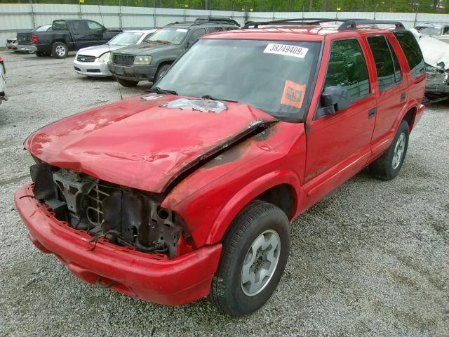 1GNDT13W22K185391 - 2002 CHEVROLET BLAZER RED photo 2