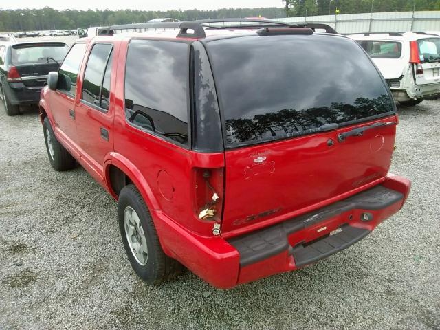 1GNDT13W22K185391 - 2002 CHEVROLET BLAZER RED photo 3