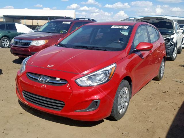 KMHCT5AE0HU345475 - 2017 HYUNDAI ACCENT SE RED photo 2